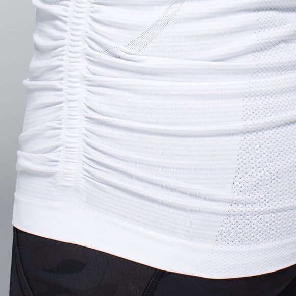 Lululemon Run: Swiftly Tech Long Sleeve Scoop *Ruched - Picture 3 of 6